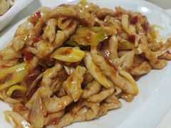 鱼香肉丝-付掌柜在成都·热炒砂锅集(金禾店)