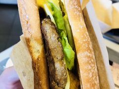 法式珍虾厚牛堡-麦当劳(青岛大学店)