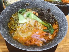 -八月美食小馆(银泰城总店)