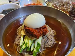 韩式冷面-唯成•韩国炭火烤肉 유성고기