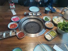 -明洞阿姨·韩式酱蟹烤肉·创意料理(三元桥店)