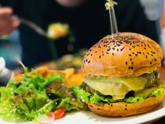招牌牛肉汉堡-UPPER KITCHEN(延安路店)