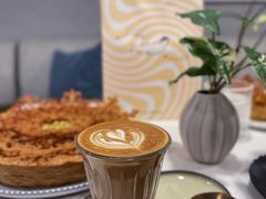 flat&nbsp;white-潮一不贰·法式甜品·生日蛋糕·西式简餐(外滩店)