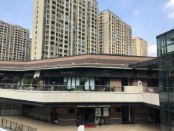 -LU YOGA（露瑜伽）专业瑜伽馆