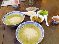 枫镇白汤面底-同得兴 Since·1995 传统苏式面馆(嘉馀坊店)