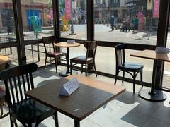 靠窗位-星巴克(大梅沙8号仓店)