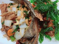 -Dang restaurant (patong phuket)