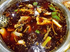 -肖肖酸萝卜鱼火锅(总店)
