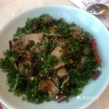 服务很不错，不会让你点太多的菜