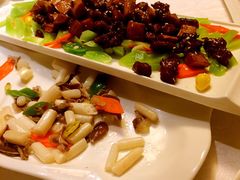 -湖庭壹品鸭王·传统北京烤鸭·别墅私房菜·庭院宵夜(江宁店)