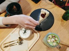 -ZING COFFEE 镜咖啡