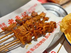 果酱炭烤五花肉-老表记广西宵夜螺蛳鸭脚煲(东盟店)