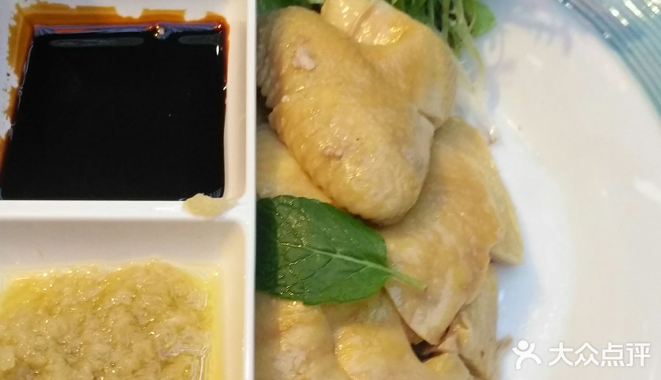 我们五个人吃了不到四百块