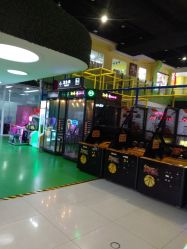 -玩塾品格乐园(宇宙太空龙旗店)