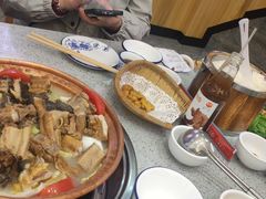-阿婆情腊排骨火锅(金虹路店)