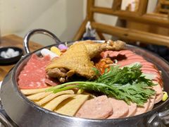 -恩你小木屋·韩式料理(假日广场店)