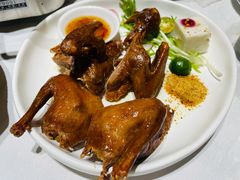 脆皮乳鸽-龙猫意杯花园餐厅(芙蓉湖店)