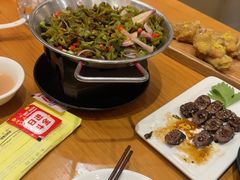 -莲餐厅·湖北菜·潜江小龙虾店(愚园路店)