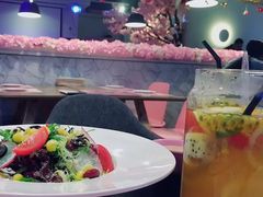 -樱花里音乐餐吧·牛扒椰子鸡(东圃店)