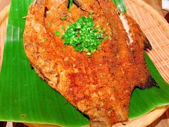 傣味香茅草烤鲈鱼-云海肴(星耀樟宜店)