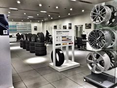 -上海宝宁宝马4S店