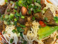 -犟一碗双椒鸡面(得意世界店)