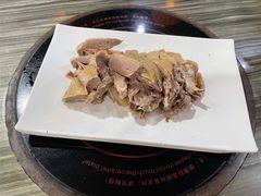 白切鹅-姐妹临高乳猪店(海垦路店)