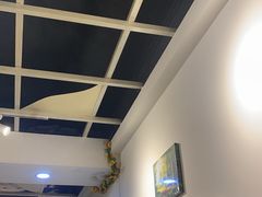 -丽虹云南过桥米线(兴工街店)