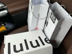-lululemon(比斯特购物村店)