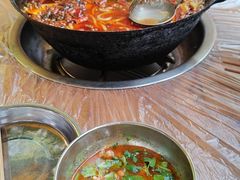 -鸿顺老铁锅美蛙鱼府(解放碑店)