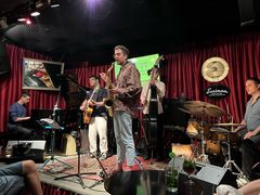 -东岸Cafe 爵士俱乐部