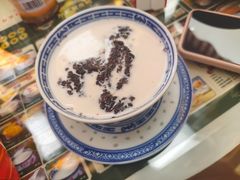 -广信牛奶甜品世家(台东店)