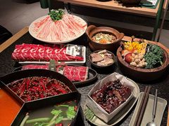 -三出山火锅(南京万象天地店)