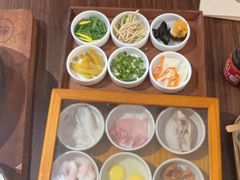 -良米山·云南野生菌过桥米线(上海首店)