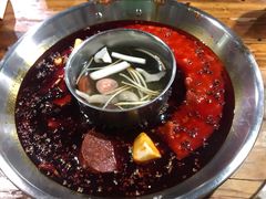 鸳鸯锅-星鸿社重庆老火锅