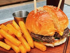 -三勾JJJ Burger&Coffee(梅溪湖店)