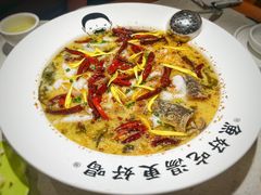 老坛酸菜鱼鲈鱼-江渔儿酸菜鱼(城光荟店)