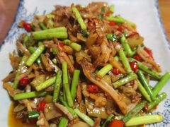 -湘聚南县土菜馆(龙山二路店)