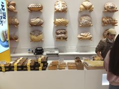 面包甜点陈列柜-嘉华饼屋JOY BAKERY(南屏街店)