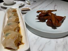 脆皮乳鸽-香樟花园新粤料理(无锡万象城店)