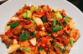 Stir-Fried Pork in the Courtyard