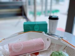 -顶东面包花园·生日蛋糕(世博店)