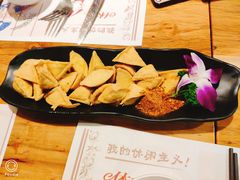 -月亮眼花园餐厅书吧酒吧