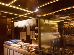自助取餐区-大中华希尔顿酒店-念自助餐·嗨啤·小龙虾