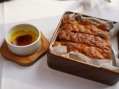 餐前面包配鹅肝酱-藏红花·西班牙餐厅(北京五道营店)