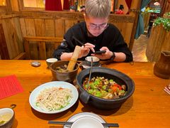 -老滇山寨•云南特色菜•地方菜•民族风情歌舞表演(金碧店)