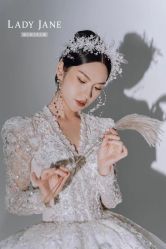 -Lady  Jane高端婚纱礼服馆