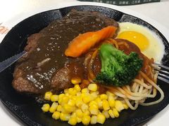-汤姆家的牛排意面披萨(新城市广场店)