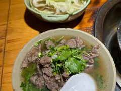 -大众跷脚牛肉馆·非遗传承单位(峨眉山店)