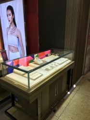 -潮宏基(大商新玛特店)